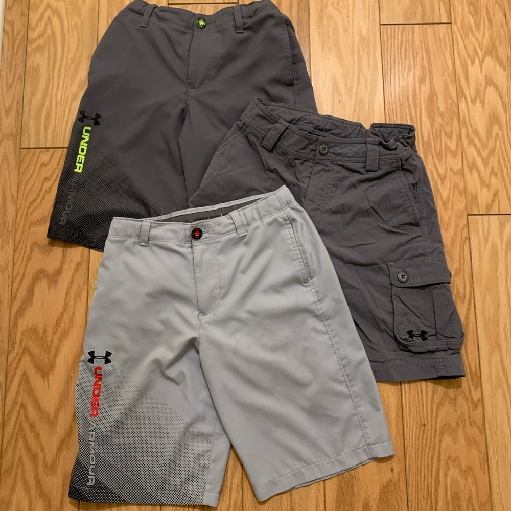 Youth Under Armour short bundle